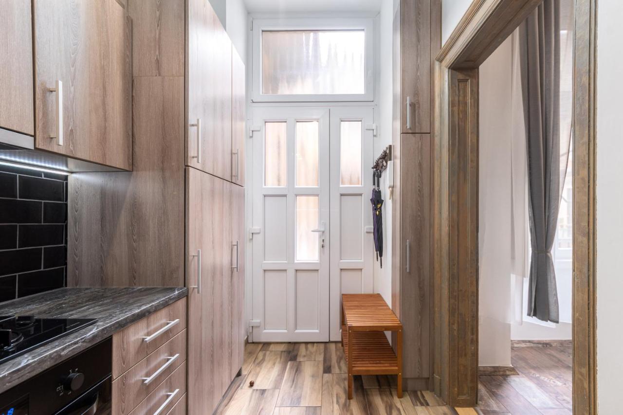 Astoria Blue Apartment Budapest Bagian luar foto