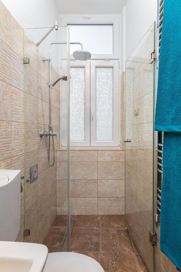 Astoria Blue Apartment Budapest Bagian luar foto